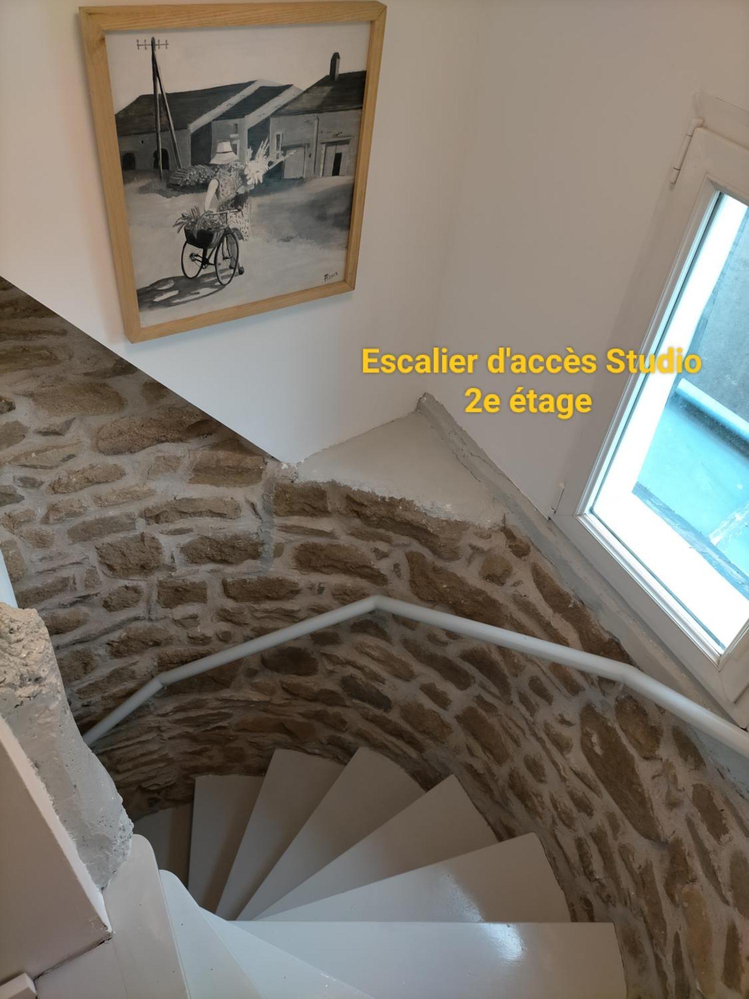Le 1 St Yves Studios Tréguier Eksteriør billede